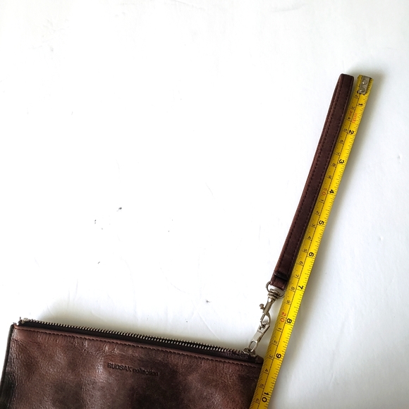 Rudsak Clutch Wristlet Distressed Leather Brown - Picture 10 of 10